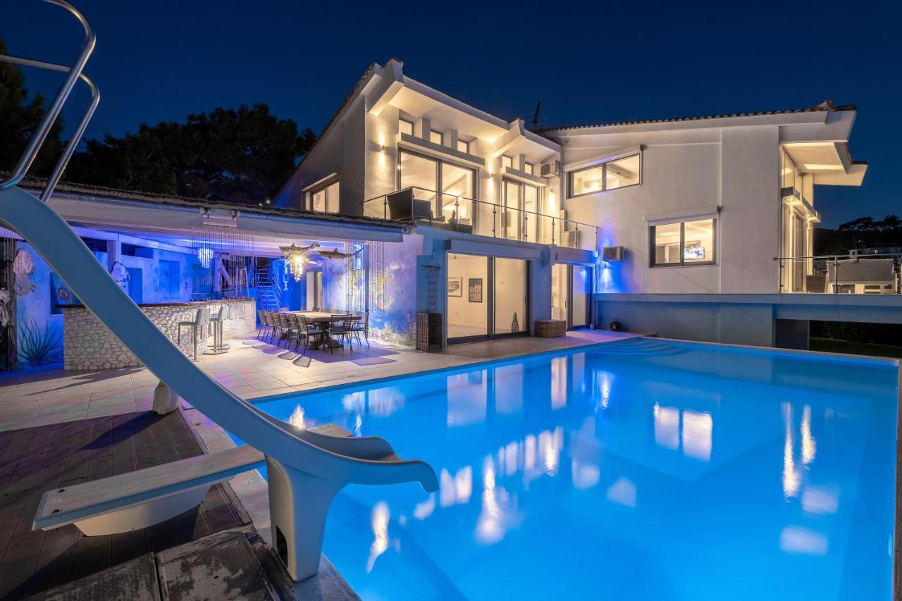 Icarus Luxury Beachfront Villa Γιαλισκάρι Εξωτερικό φωτογραφία