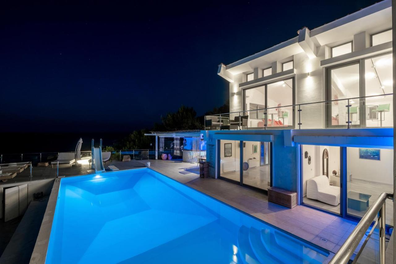 Icarus Luxury Beachfront Villa Γιαλισκάρι Εξωτερικό φωτογραφία